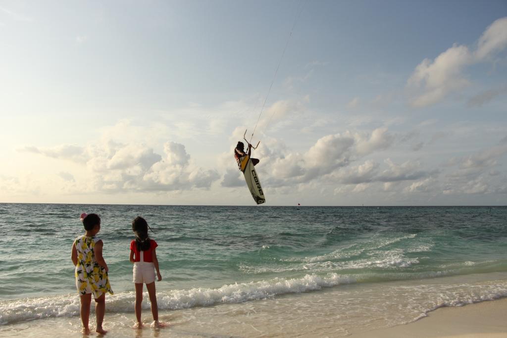 Water Breeze Hotel Maafushi Buitenkant foto