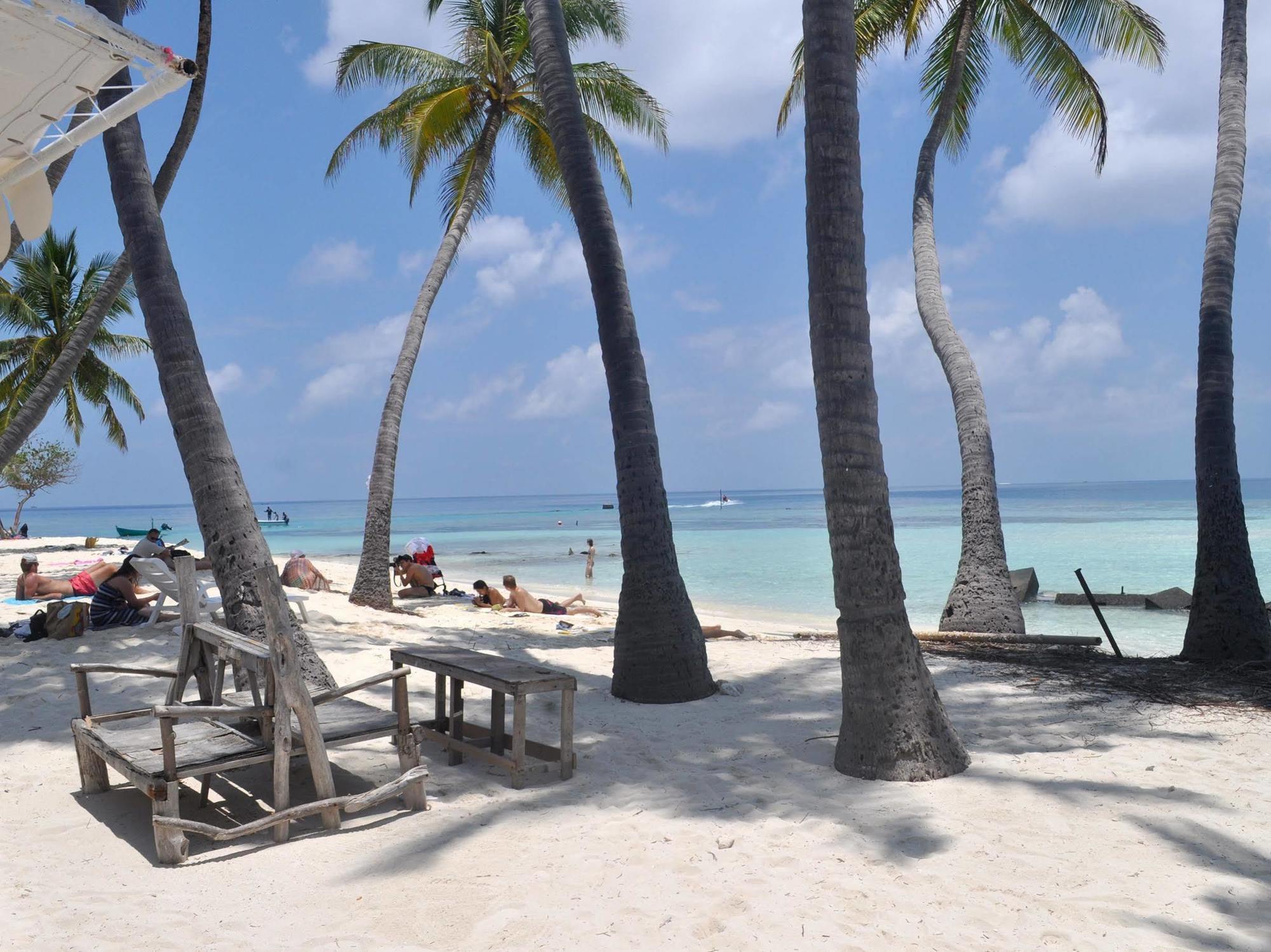 Water Breeze Hotel Maafushi Buitenkant foto